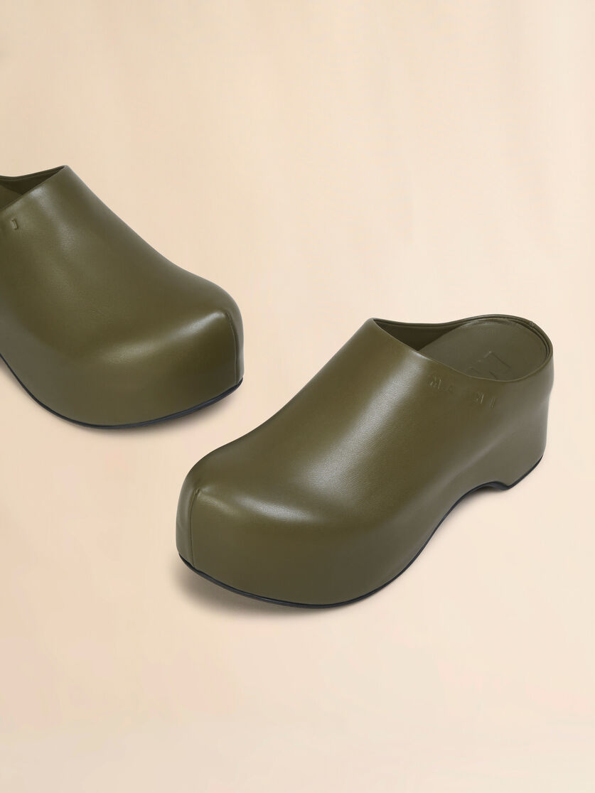 Black leather chunky clog sabot - Sandals - Image 4